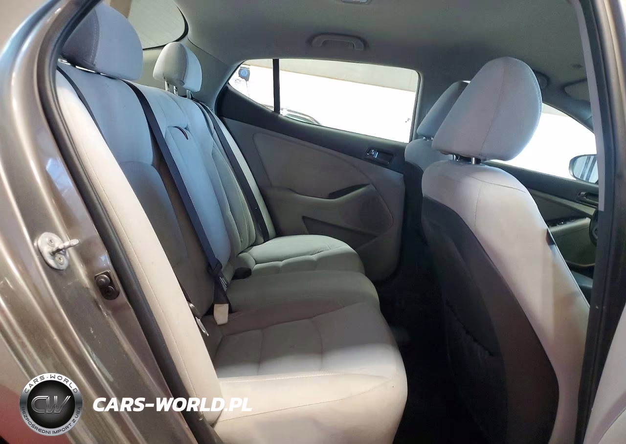 2012 Kia Optima Lx VIN:5XXGM4A7XCG036965 - 10