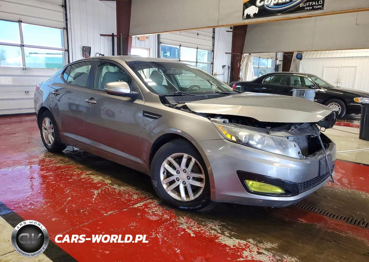2012 Kia Optima Lx VIN:5XXGM4A7XCG036965 - 4