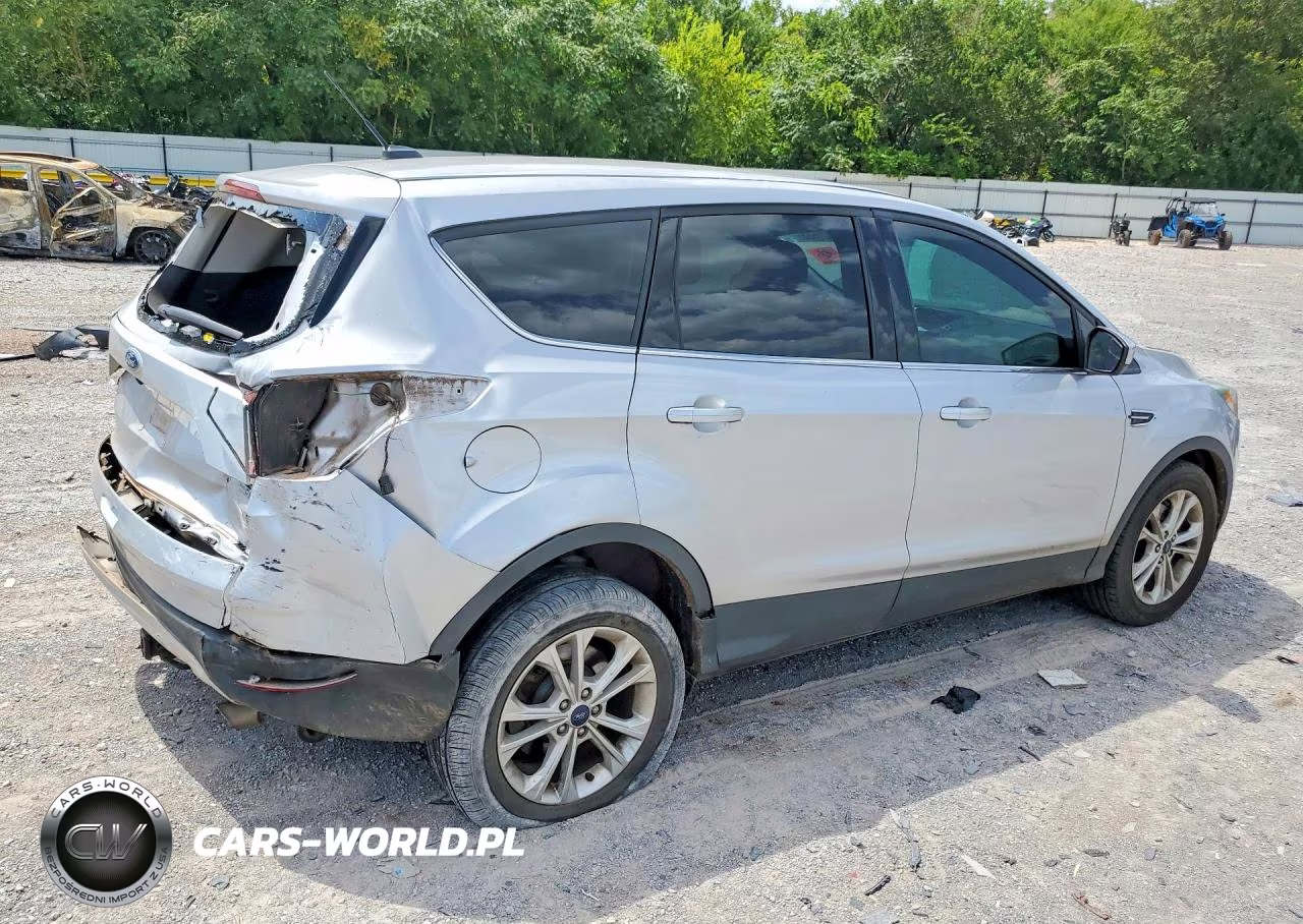 2017 Ford Escape Se VIN:1FMCU9GD1HUB02339 - 3
