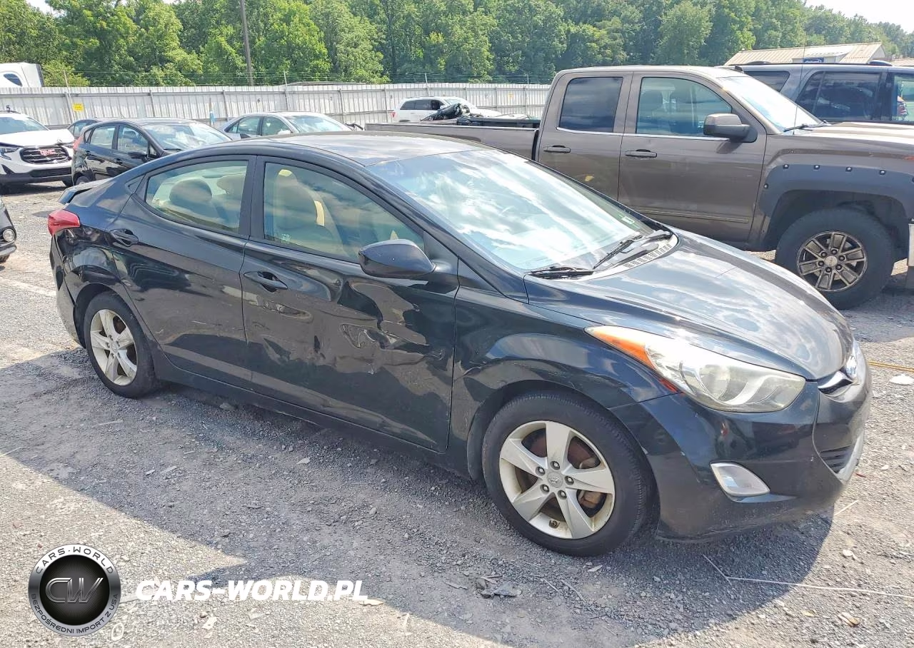 2013 Hyundai Elantra Gls VIN:5NPDH4AE3DH167294 - 4