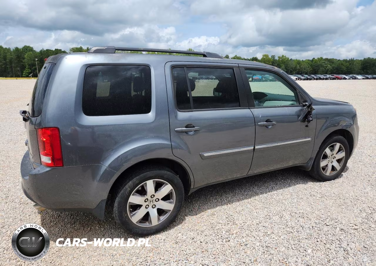 2013 Honda Pilot Touring VIN:5FNYF3H92DB024071 - 3