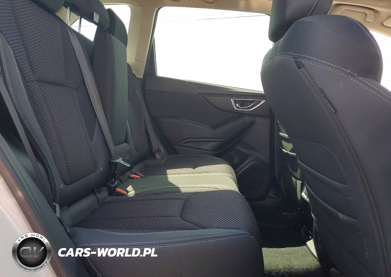 2022 Subaru Forester Premium VIN:JF2SKAEC8NH444605 - 11