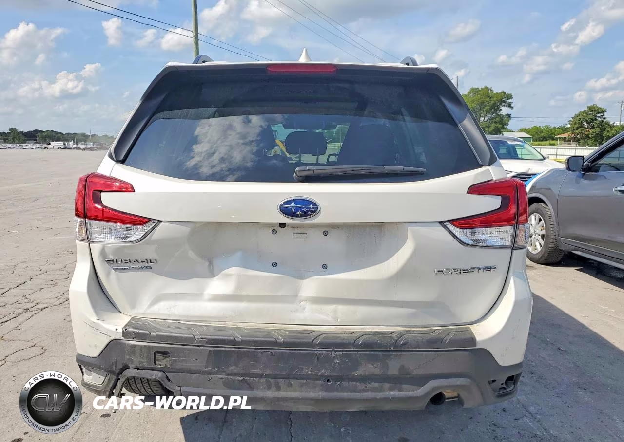 2022 Subaru Forester Premium VIN:JF2SKAEC8NH444605 - 6