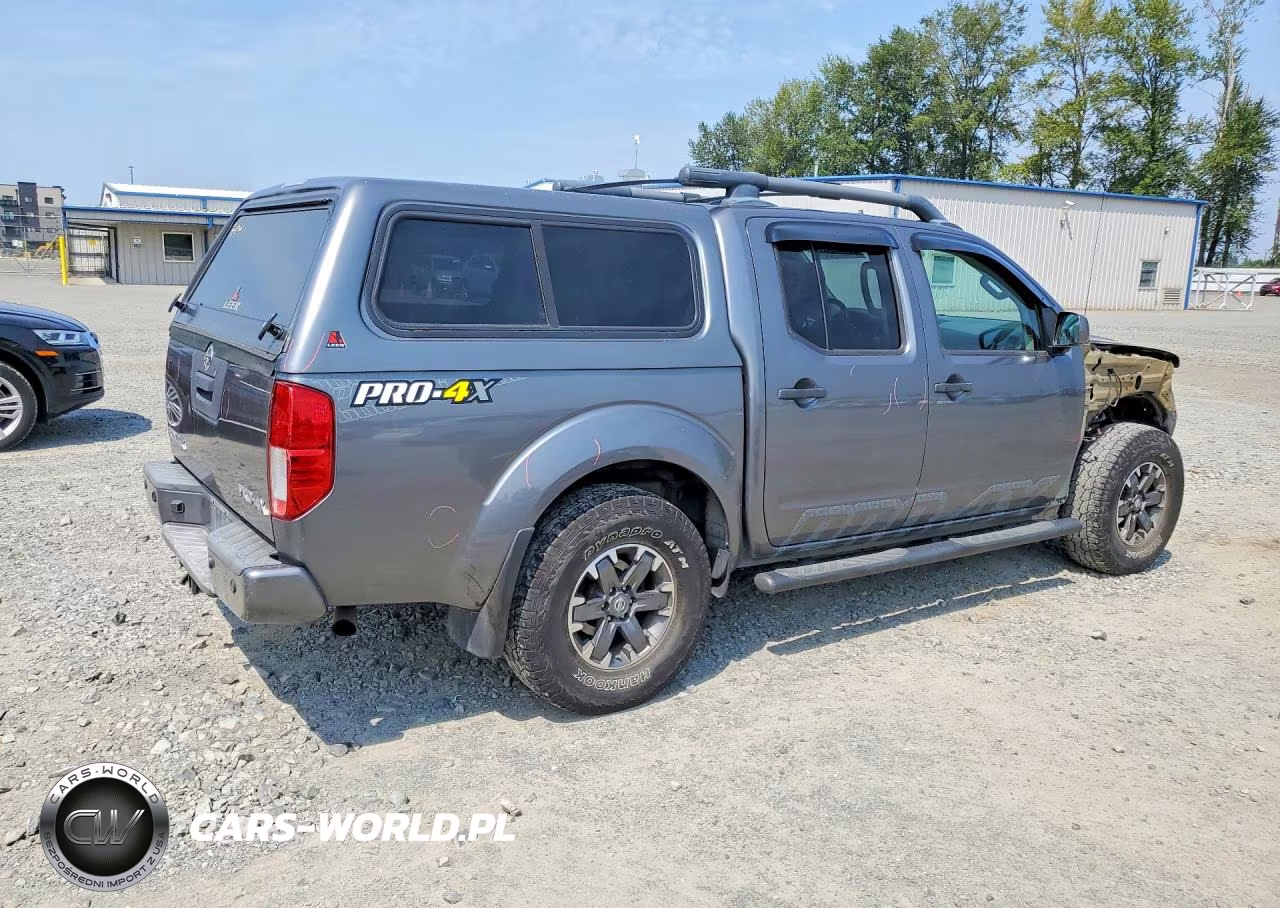 2018 Nissan Frontier Pro-4X VIN:1N6AD0EVXJN729394 - 3