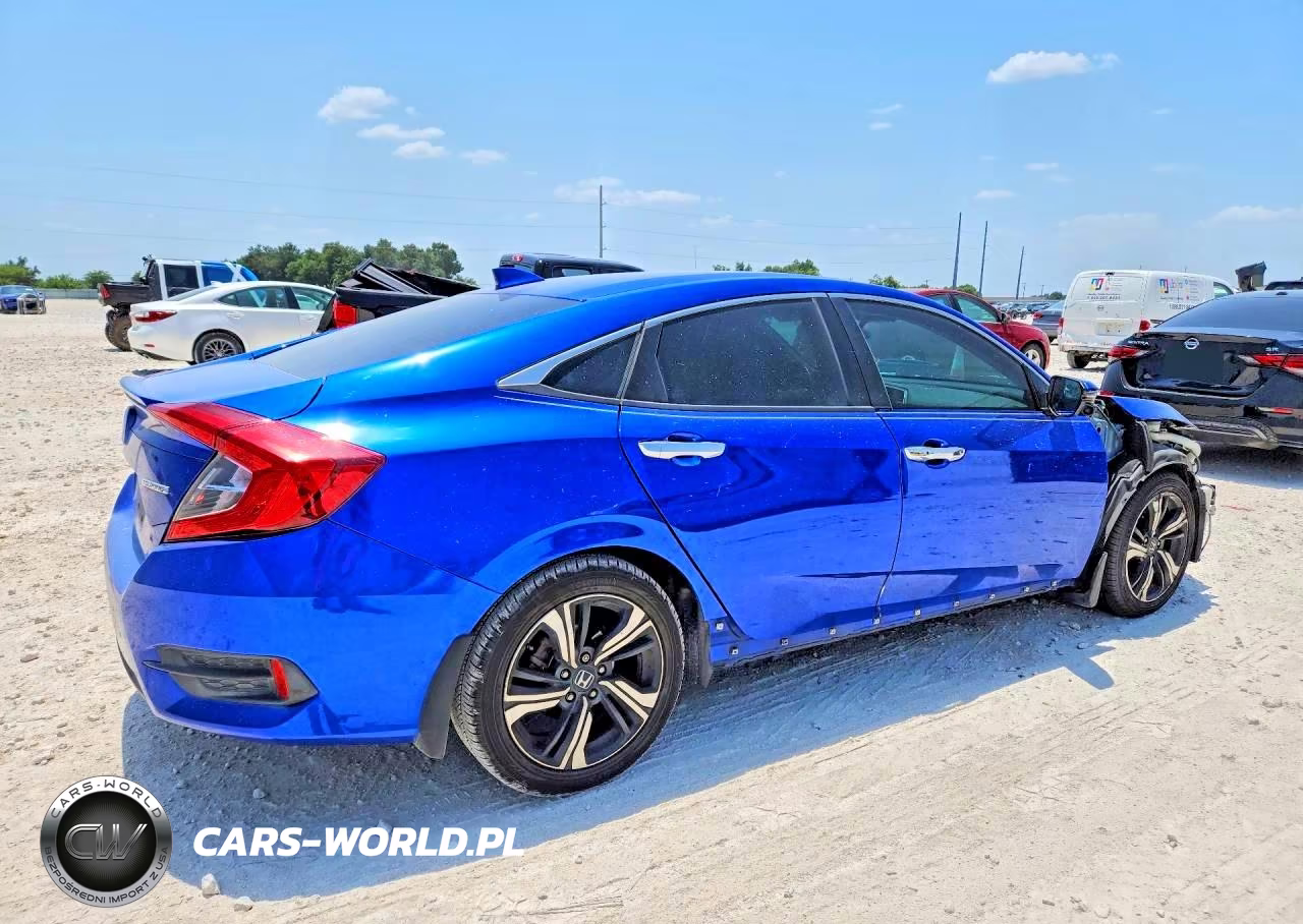 2017 Honda Civic Touring VIN:19XFC1F9XHE010759 - 3