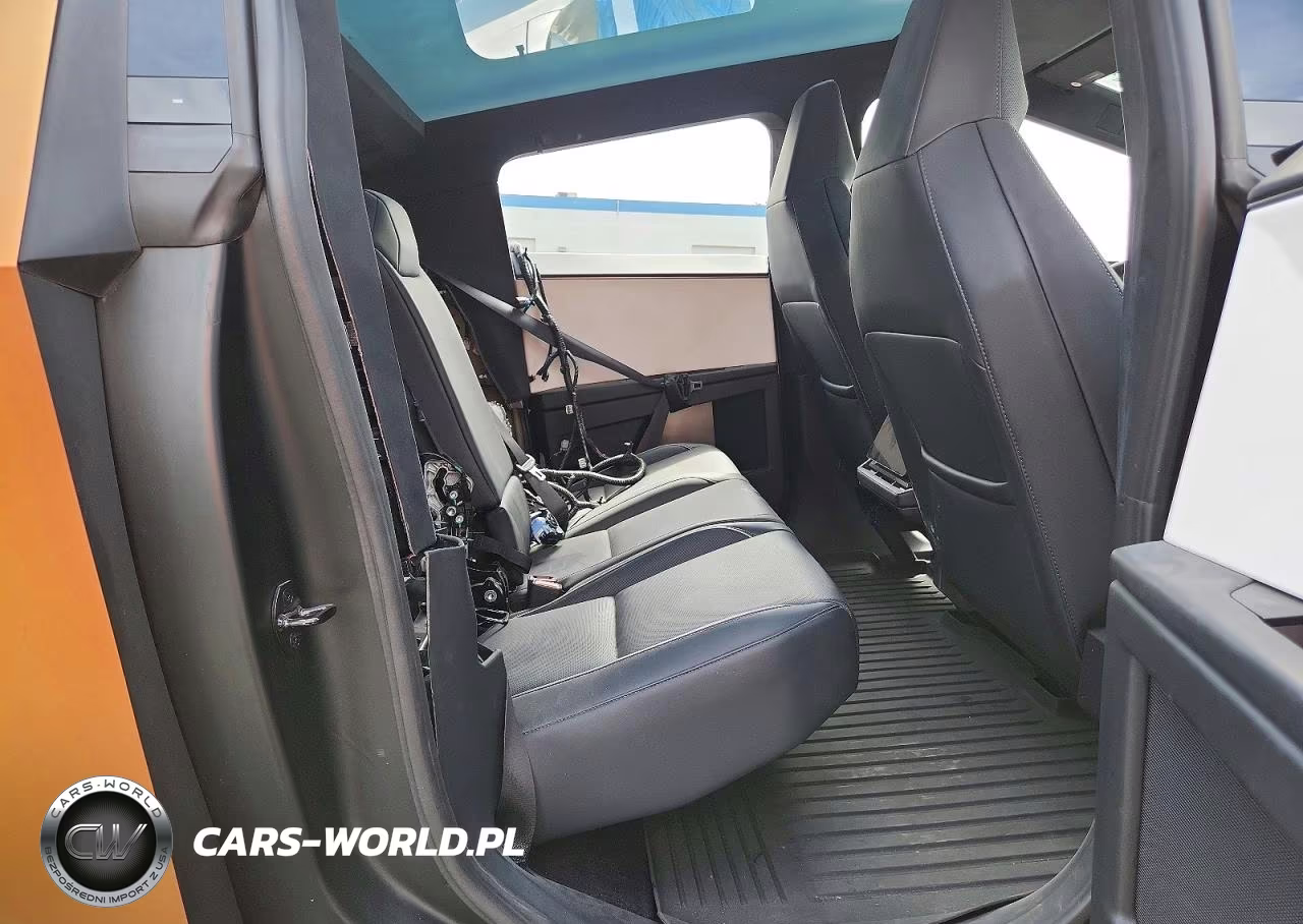 2024 Tesla Cybertruck VIN:7G2CEHED4RA011892 - 11
