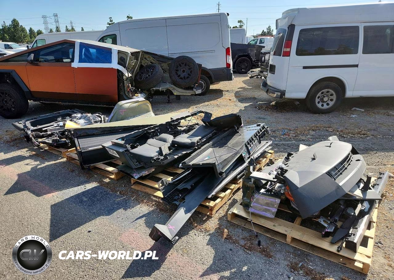 2024 Tesla Cybertruck VIN:7G2CEHED4RA011892 - 13