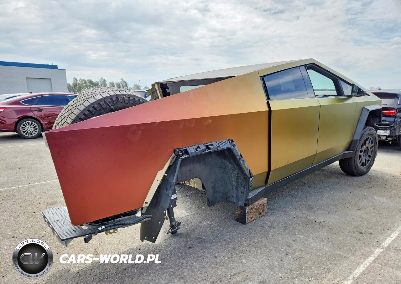 2024 Tesla Cybertruck VIN:7G2CEHED4RA011892 - 3