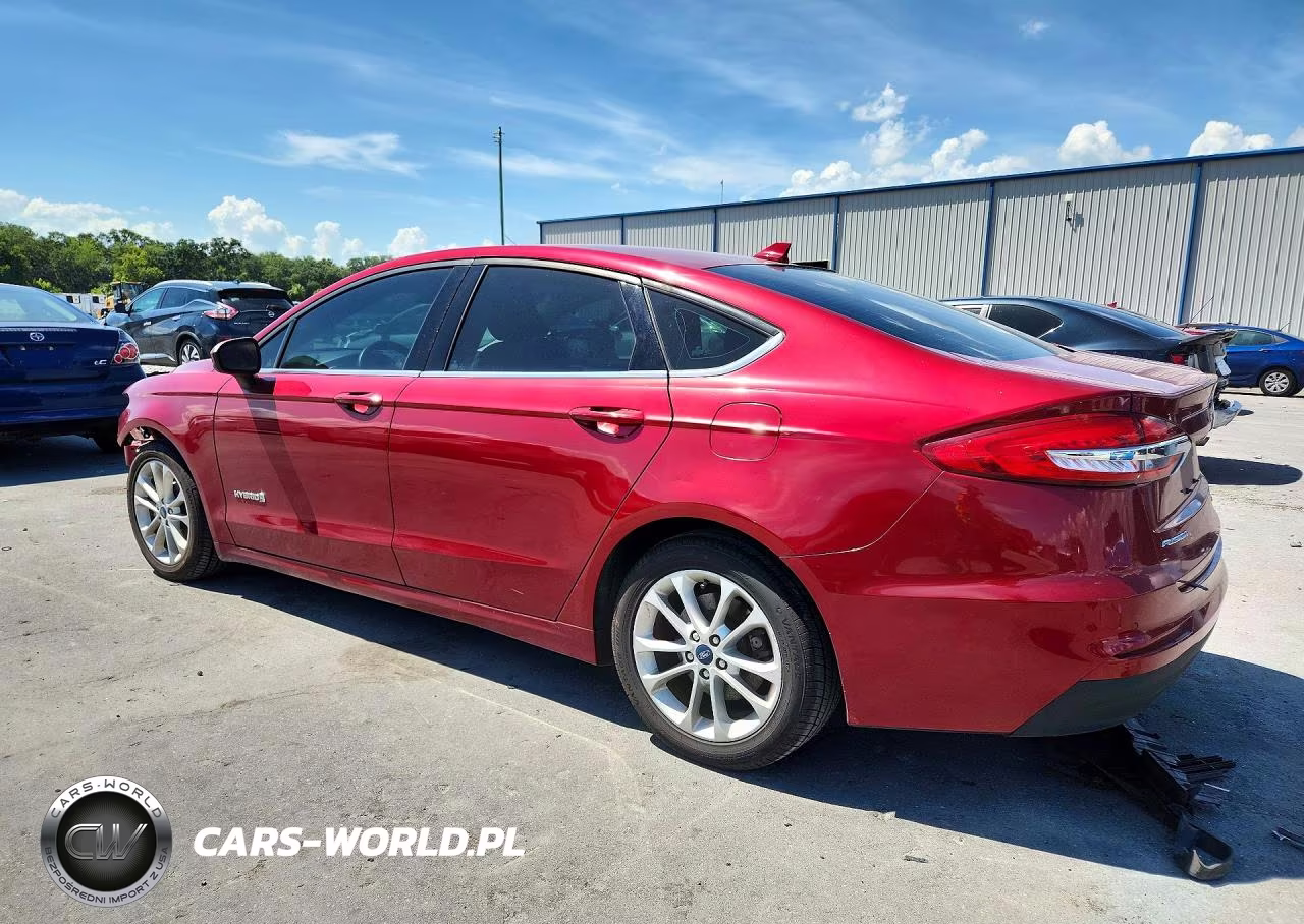 2019 Ford Fusion Se VIN:3FA6P0LU1KR205582 - 2