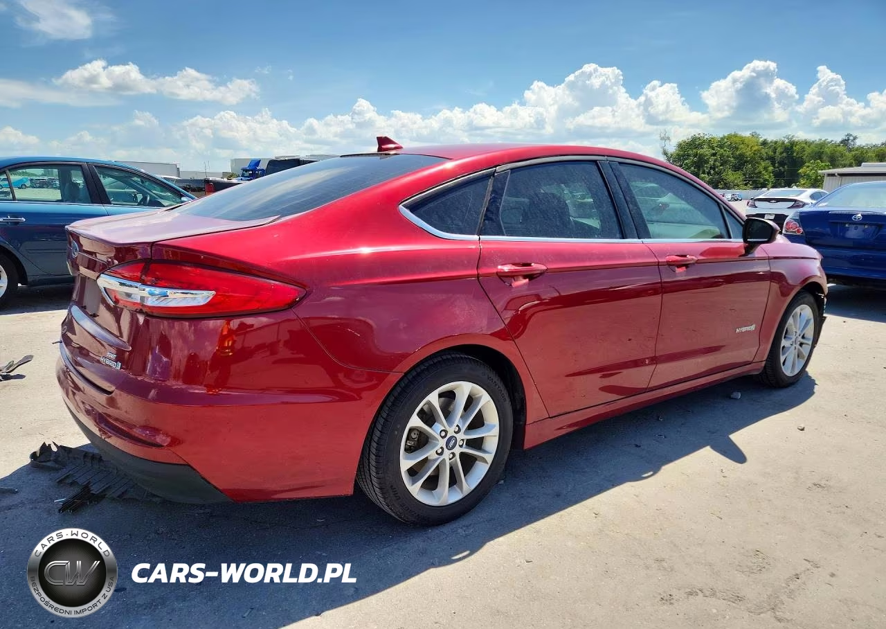 2019 Ford Fusion Se VIN:3FA6P0LU1KR205582 - 3