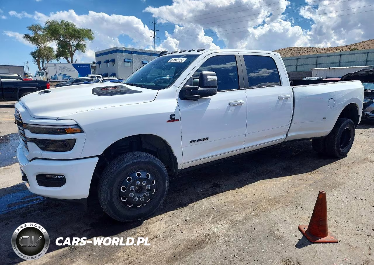 2025 Ram 3500 Laramie VIN:3C63RRJL6SG505577 - 1