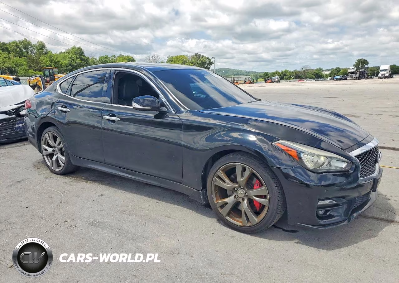 2019 Infiniti Q70 3.7 Luxe VIN:JN1BY1AR0KM585312 - 4