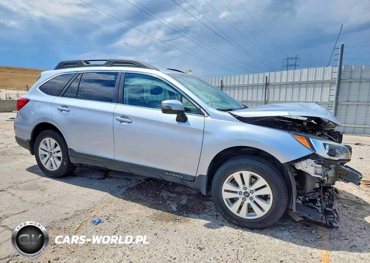 2017 Subaru Outback 2.5I Premium VIN:4S4BSAFC1H3269897 - 4