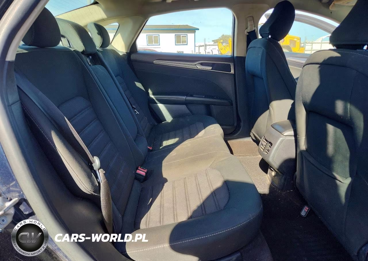 2020 Ford Fusion Se VIN:3FA6P0LU1LR190017 - 10