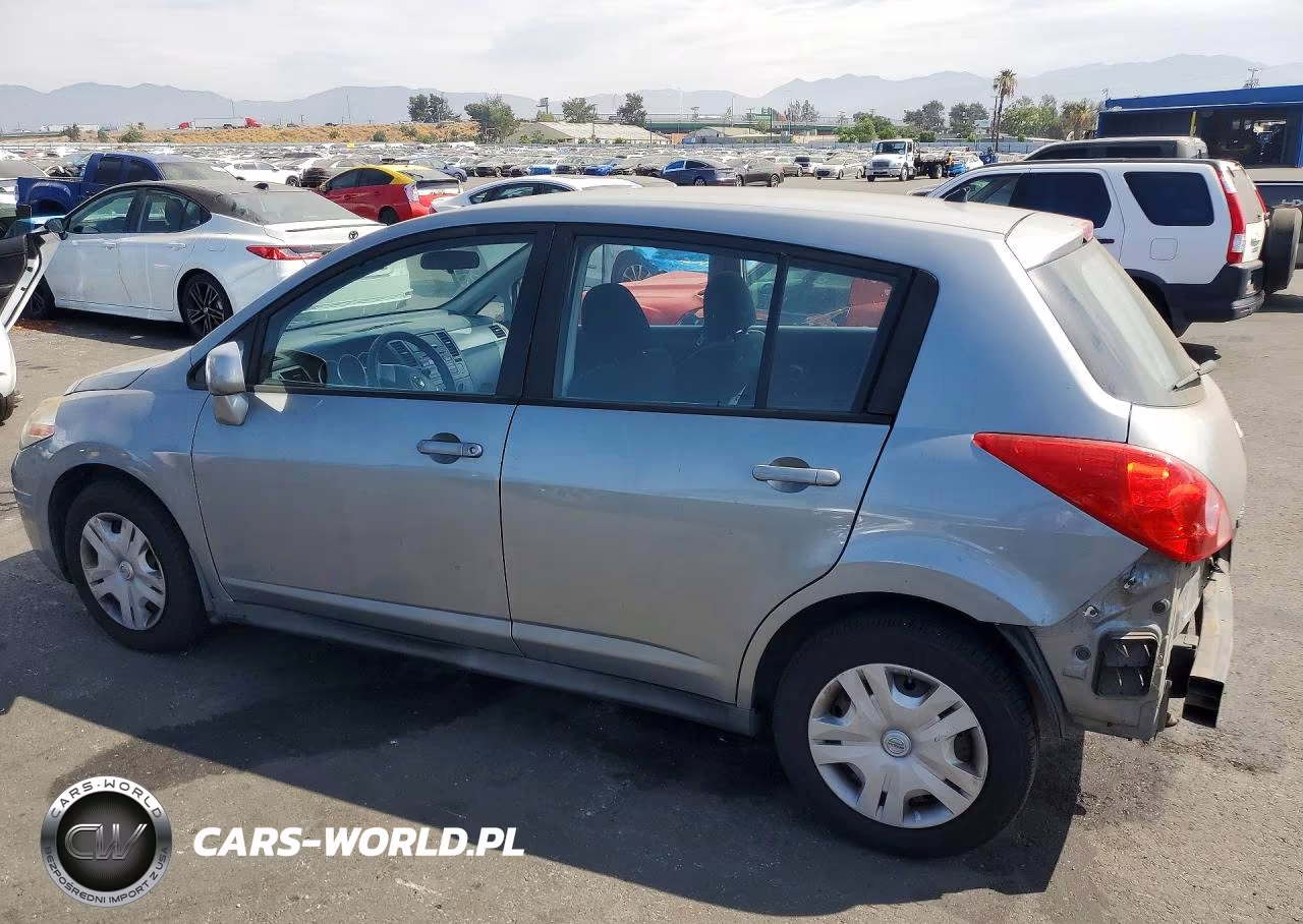 2011 Nissan Versa 1.8 S VIN:3N1BC1CP9BL428365 - 2