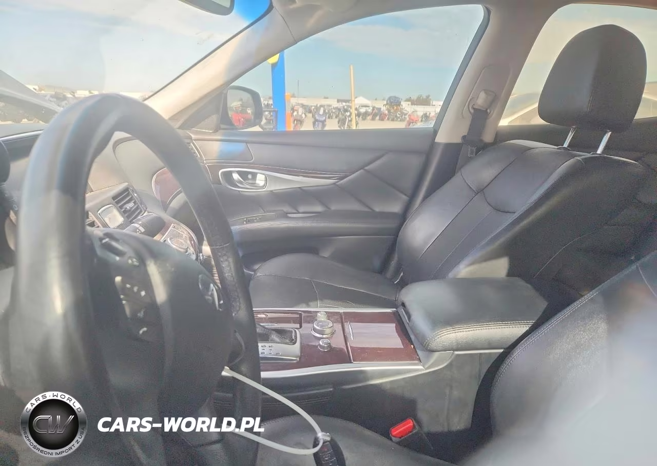 2018 Infiniti Q70 3.7 Luxe VIN:JN1BY1AP2JM180257 - 7