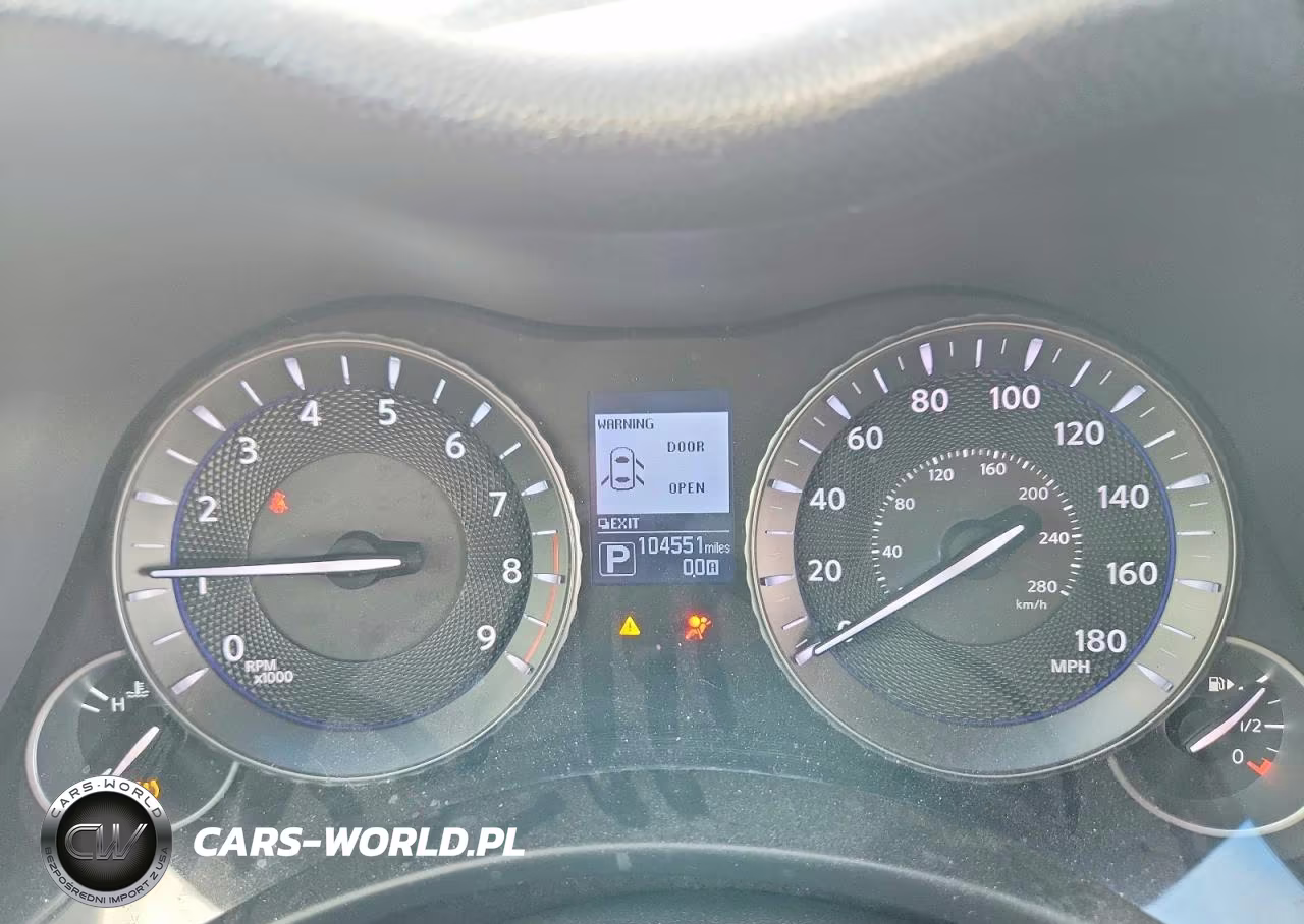 2018 Infiniti Q70 3.7 Luxe VIN:JN1BY1AP2JM180257 - 9