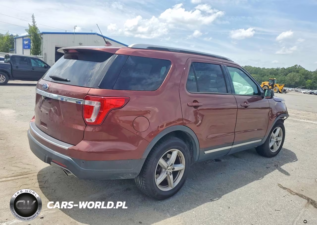 2018 Ford Explorer Xlt VIN:1FM5K7D88JGC47280 - 3