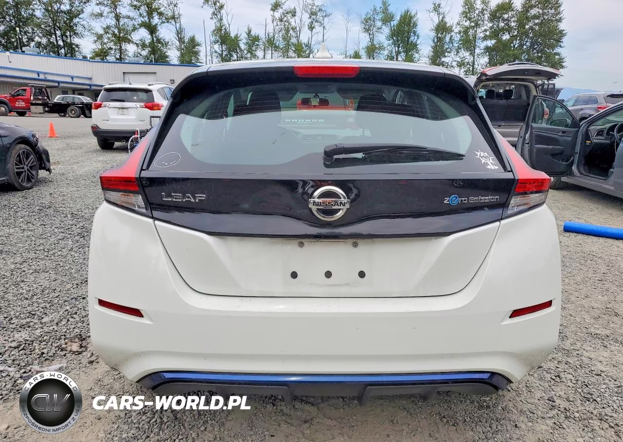 2018 Nissan Leaf S VIN:1N4AZ1CP6JC304920 - 6