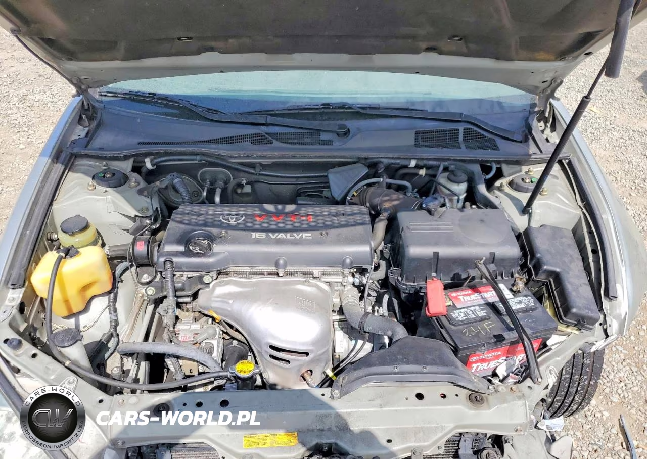 2002 Toyota Camry Le VIN:JTDBE32K820131643 - 11