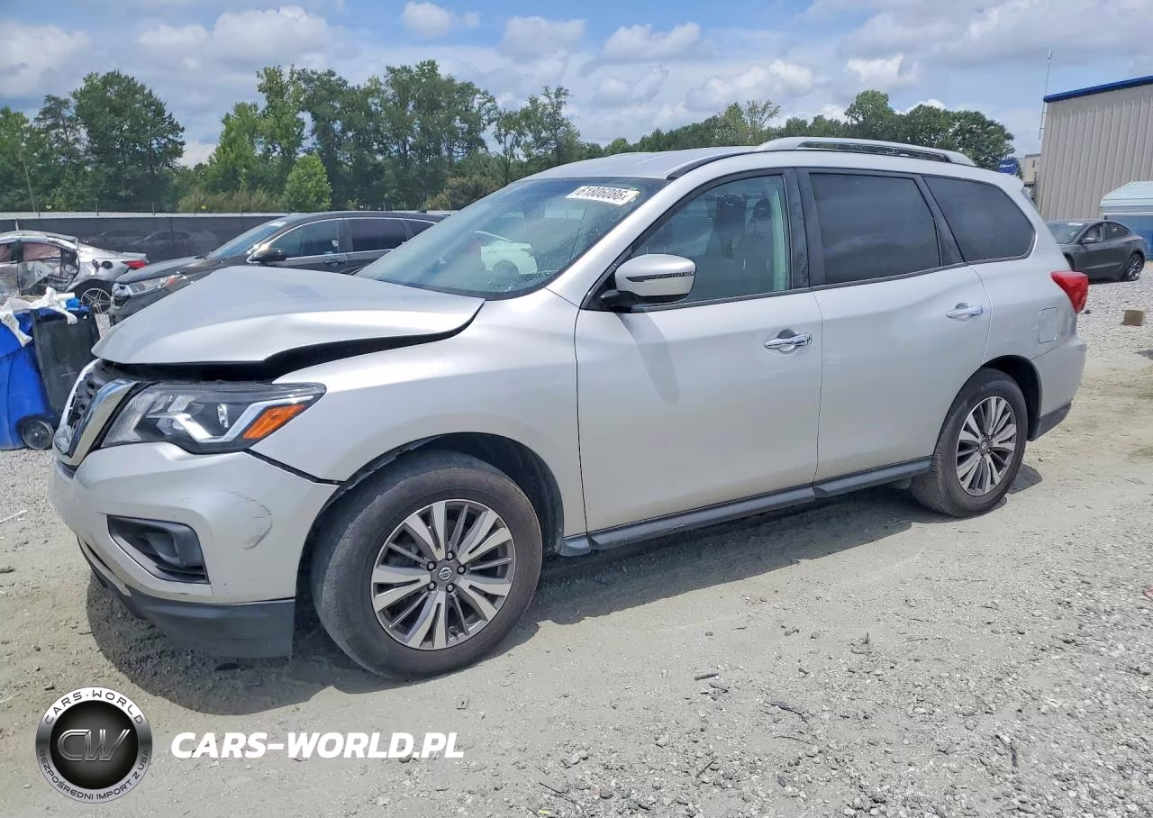 2020 Nissan Pathfinder Sv