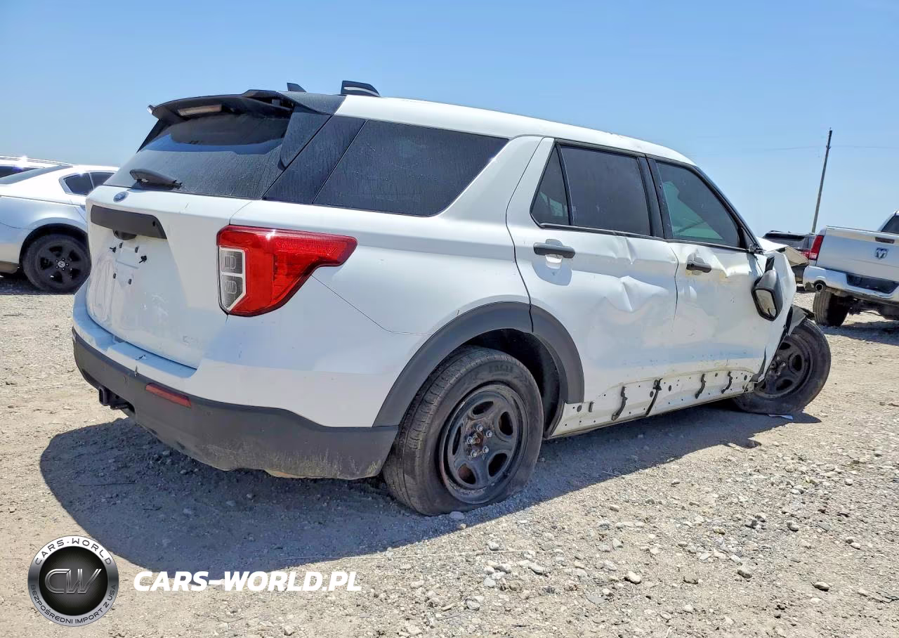 2023 Ford Explorer Police Interceptor VIN:1FM5K8AB2PGC19201 - 3