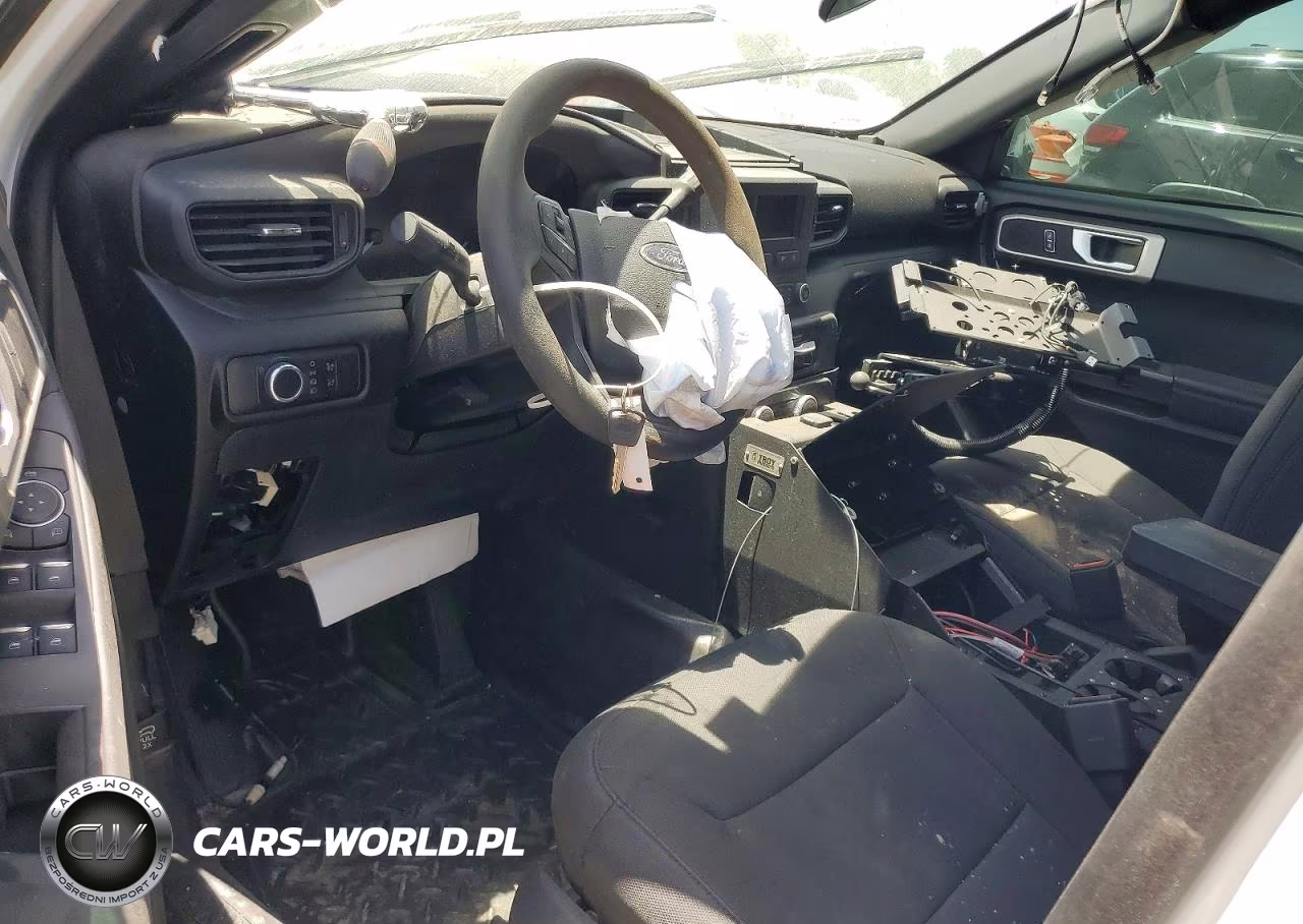 2023 Ford Explorer Police Interceptor VIN:1FM5K8AB2PGC19201 - 8