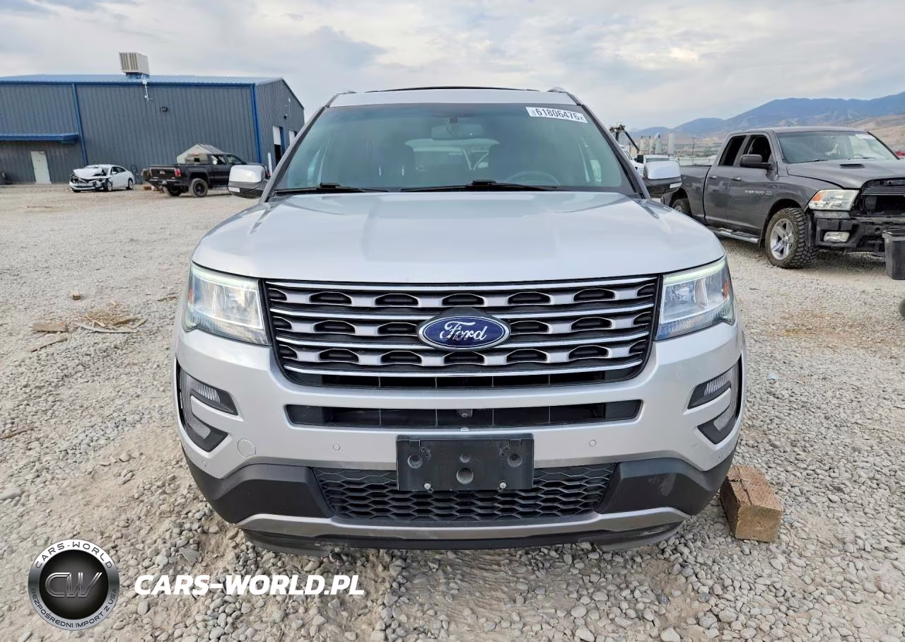 2017 Ford Explorer Limited VIN:1FM5K8F8XHGB82218 - 5