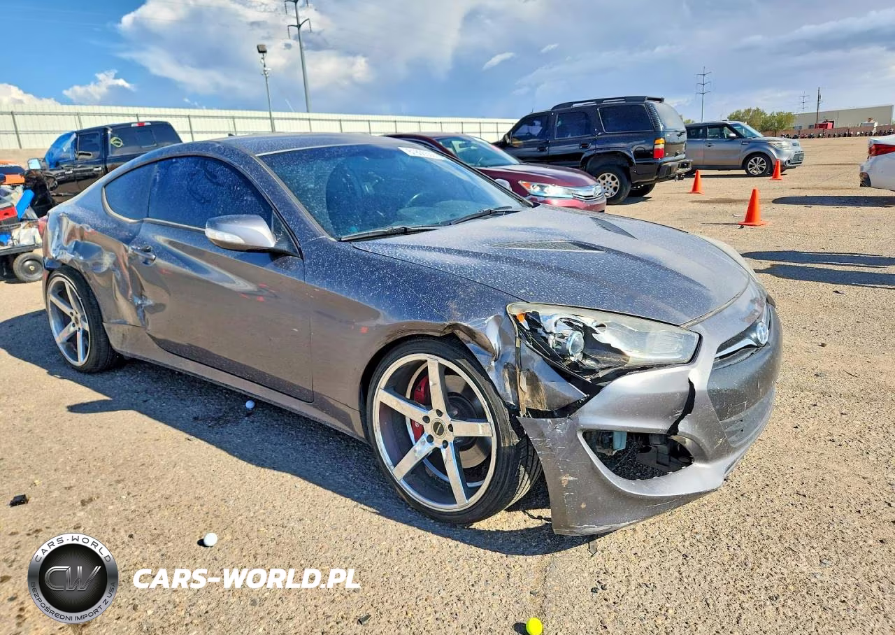2015 Hyundai Genesis Coupe 3.8 R-Spec VIN:KMHHU6KJ8FU125695 - 4