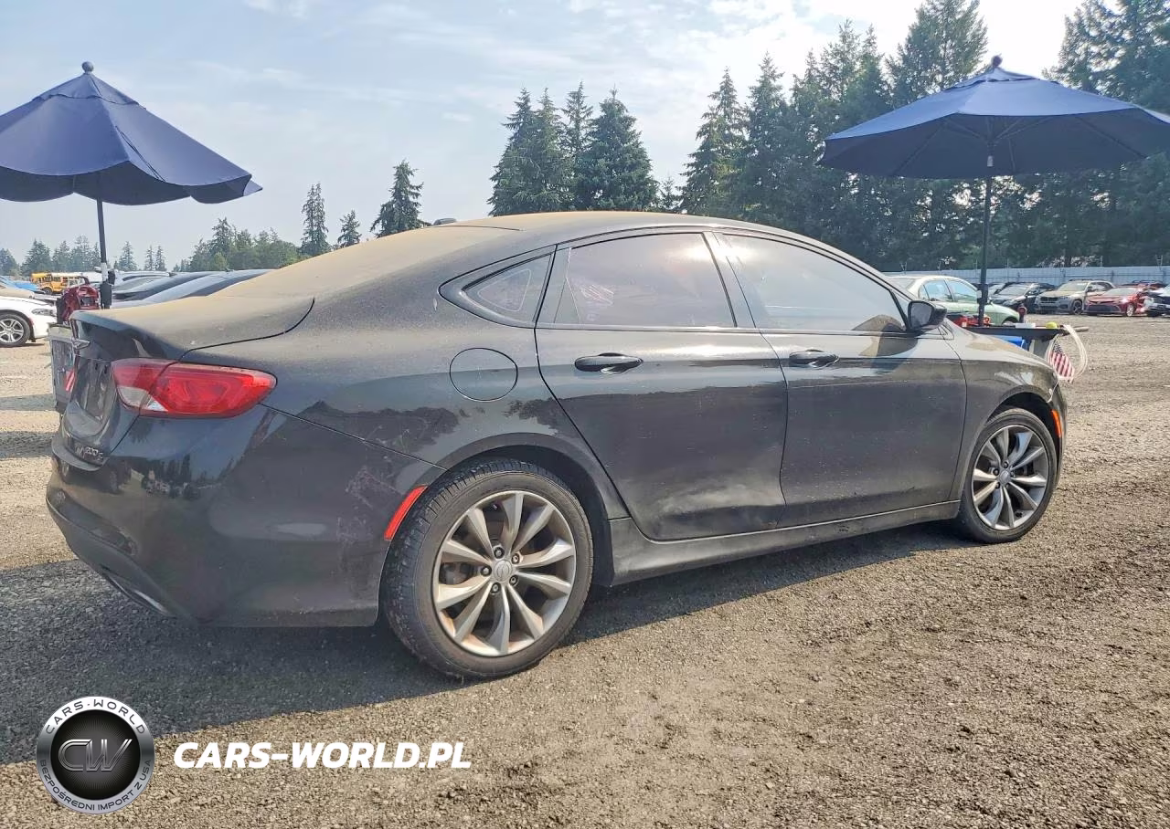 2015 Chrysler 200 S VIN:1C3CCCBB9FN744376 - 3