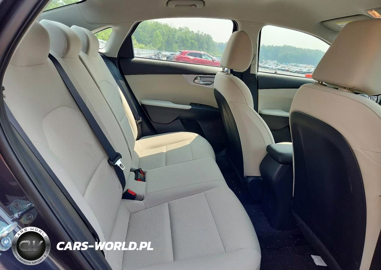 2023 Kia Forte Lxs VIN:3KPF24AD6PE661885 - 10