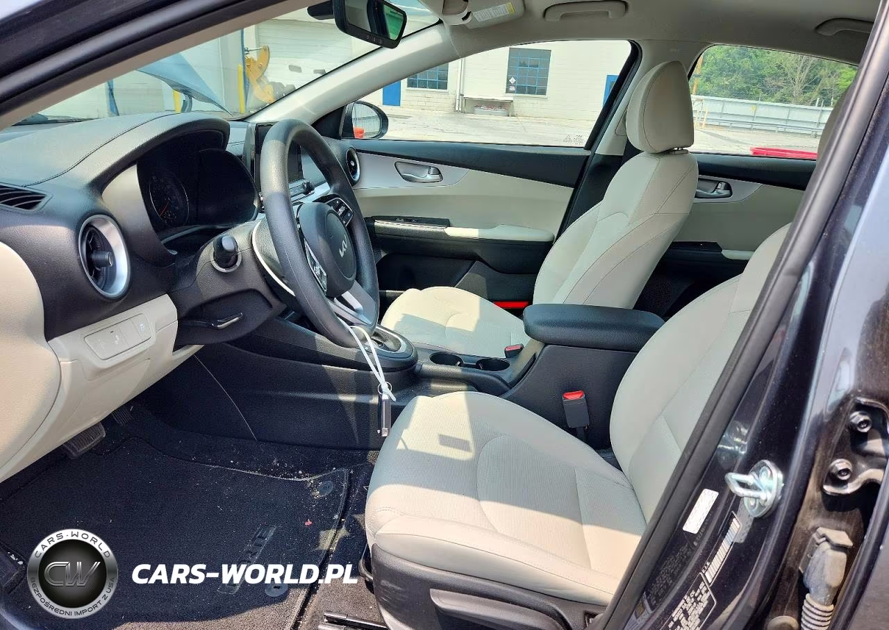 2023 Kia Forte Lxs VIN:3KPF24AD6PE661885 - 7