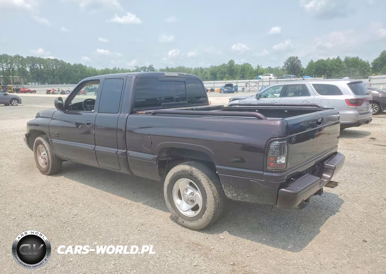 1999 Dodge Ram 1500 VIN:1B7HC13Y3XJ533305 - 2