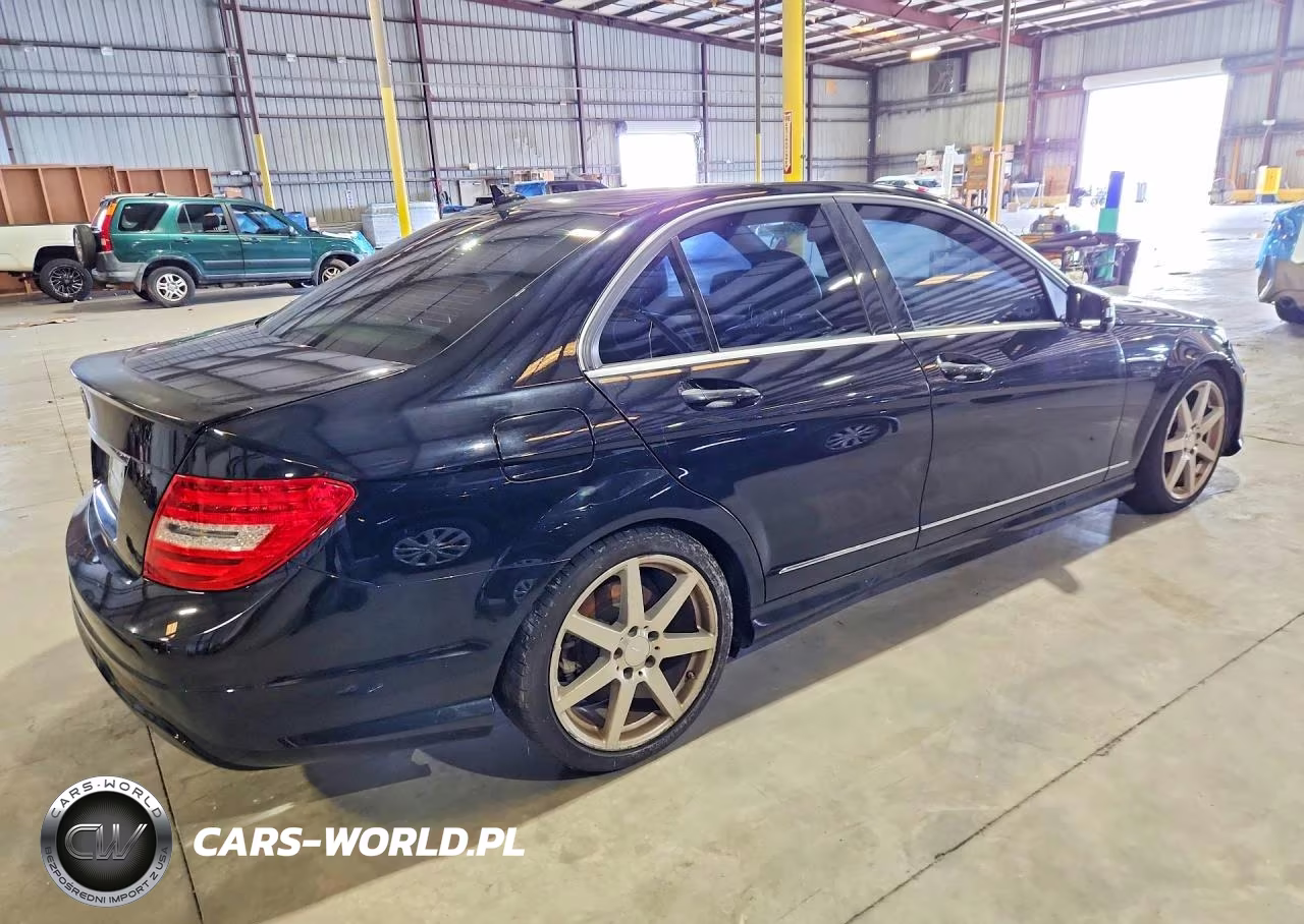 2013 Mercedes-Benz C 250 VIN:WDDGF4HB1DR272980 - 3