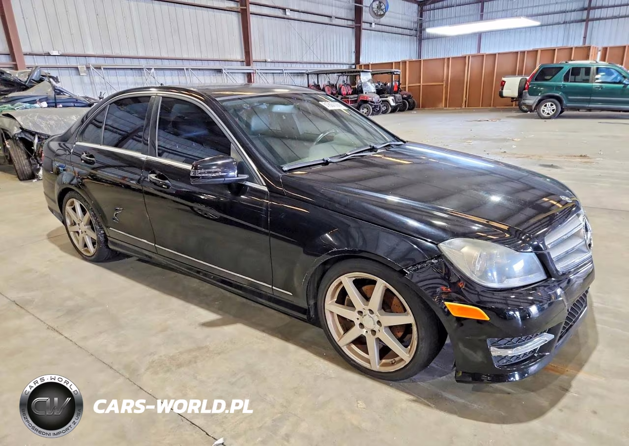 2013 Mercedes-Benz C 250 VIN:WDDGF4HB1DR272980 - 4