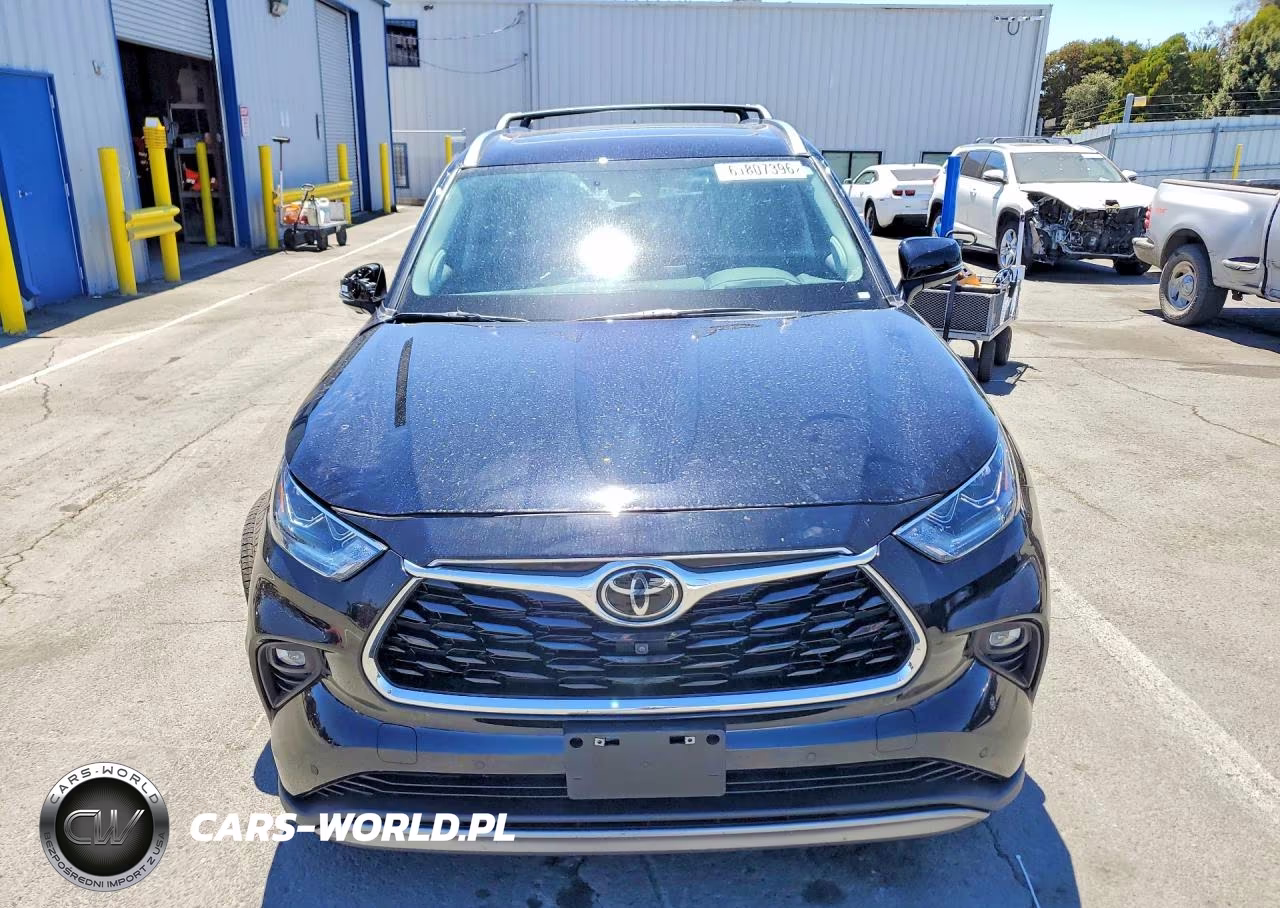 2025 Toyota Highlander Hybrid Platinum VIN:5TDEBRCHXSS649164 - 5