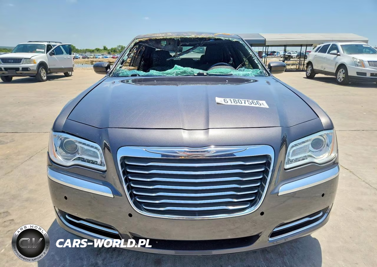 2014 Chrysler 300 VIN:2C3CCAAG0EH376193 - 5