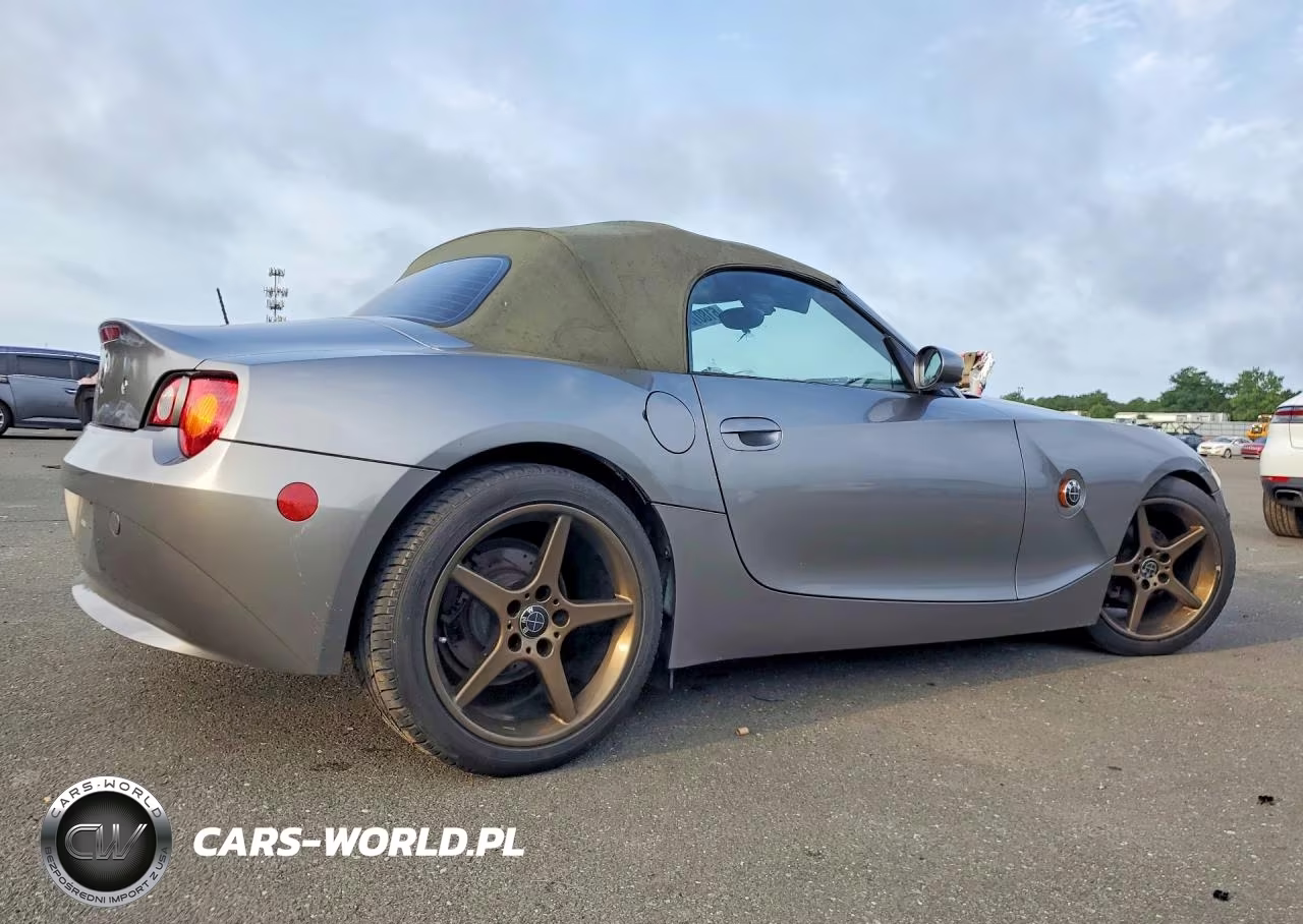 2004 BMW Z4 2.5 VIN:4USBT33524LR68088 - 3