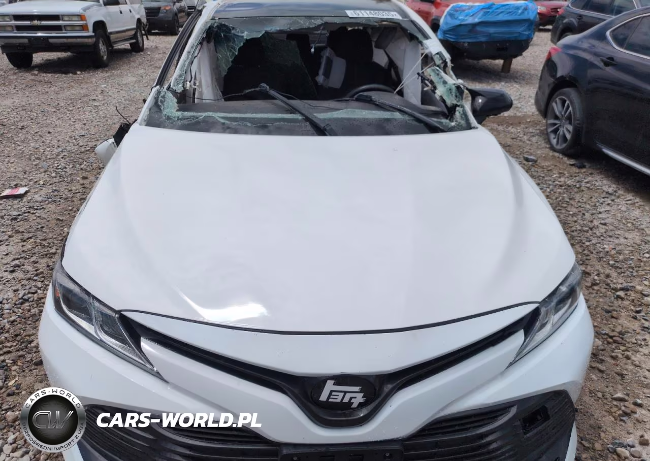 2018 Toyota Camry Le VIN:JTNB11HK2J3037015 - 11