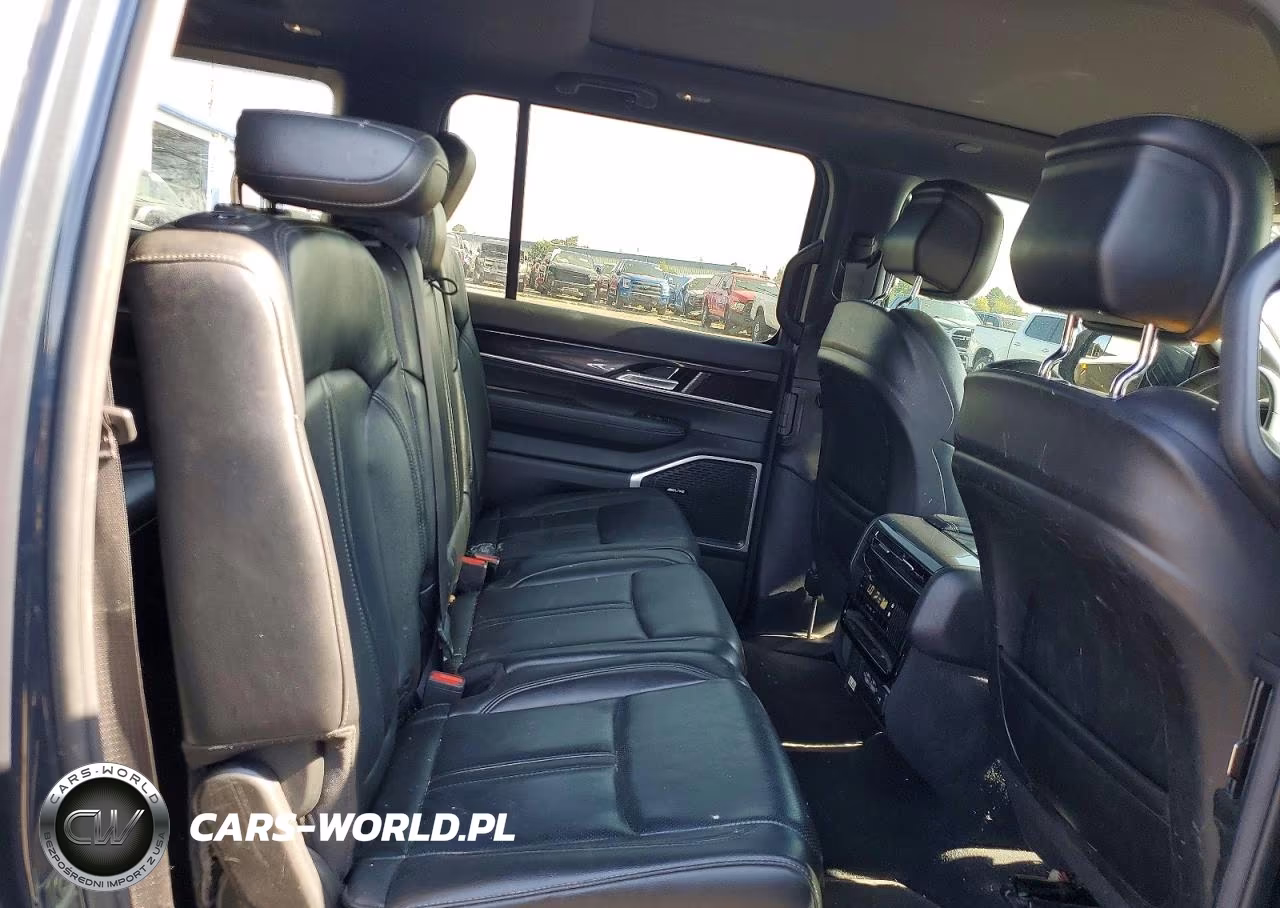 2022 Jeep Wagoneer Series I VIN:1C4SJVAT7NS206701 - 10