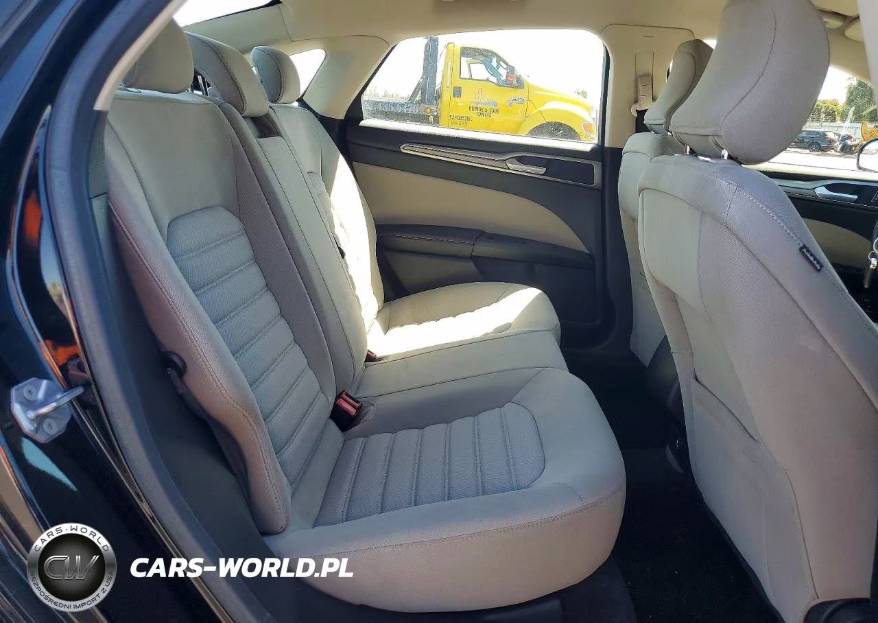 2017 Ford Fusion S Hybrid VIN:3FA6P0UU2HR151619 - 10
