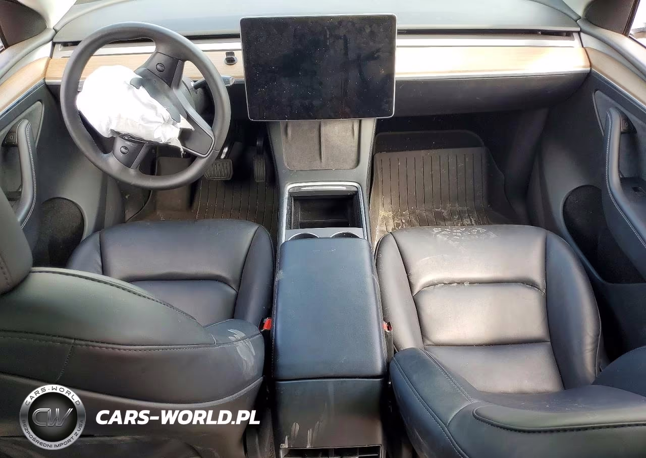 2024 Tesla Model Y VIN:7SAYGDED0RF102563 - 8