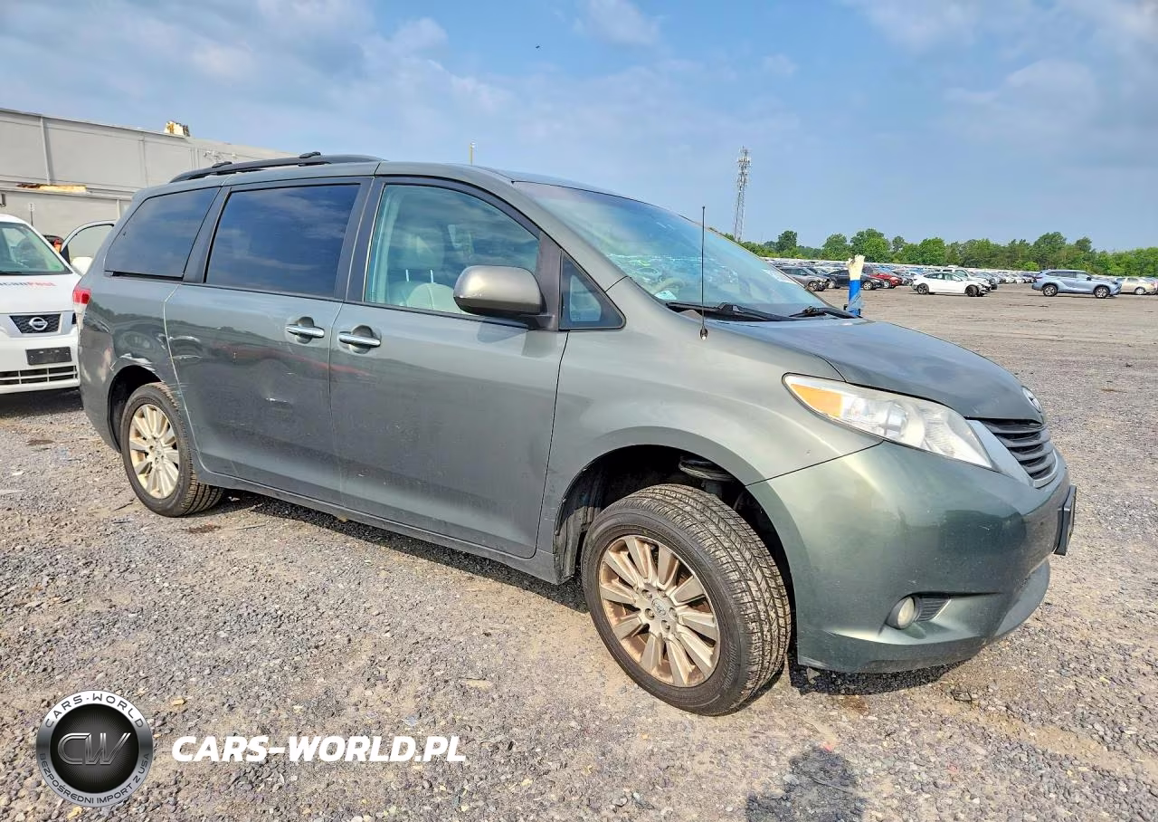 2013 Toyota Sienna VIN:5TDDK3DC7DS061818 - 4