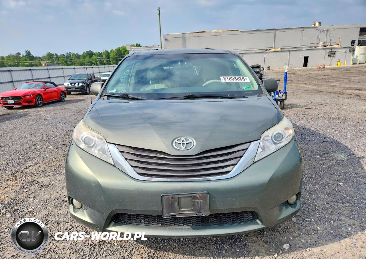 2013 Toyota Sienna VIN:5TDDK3DC7DS061818 - 5