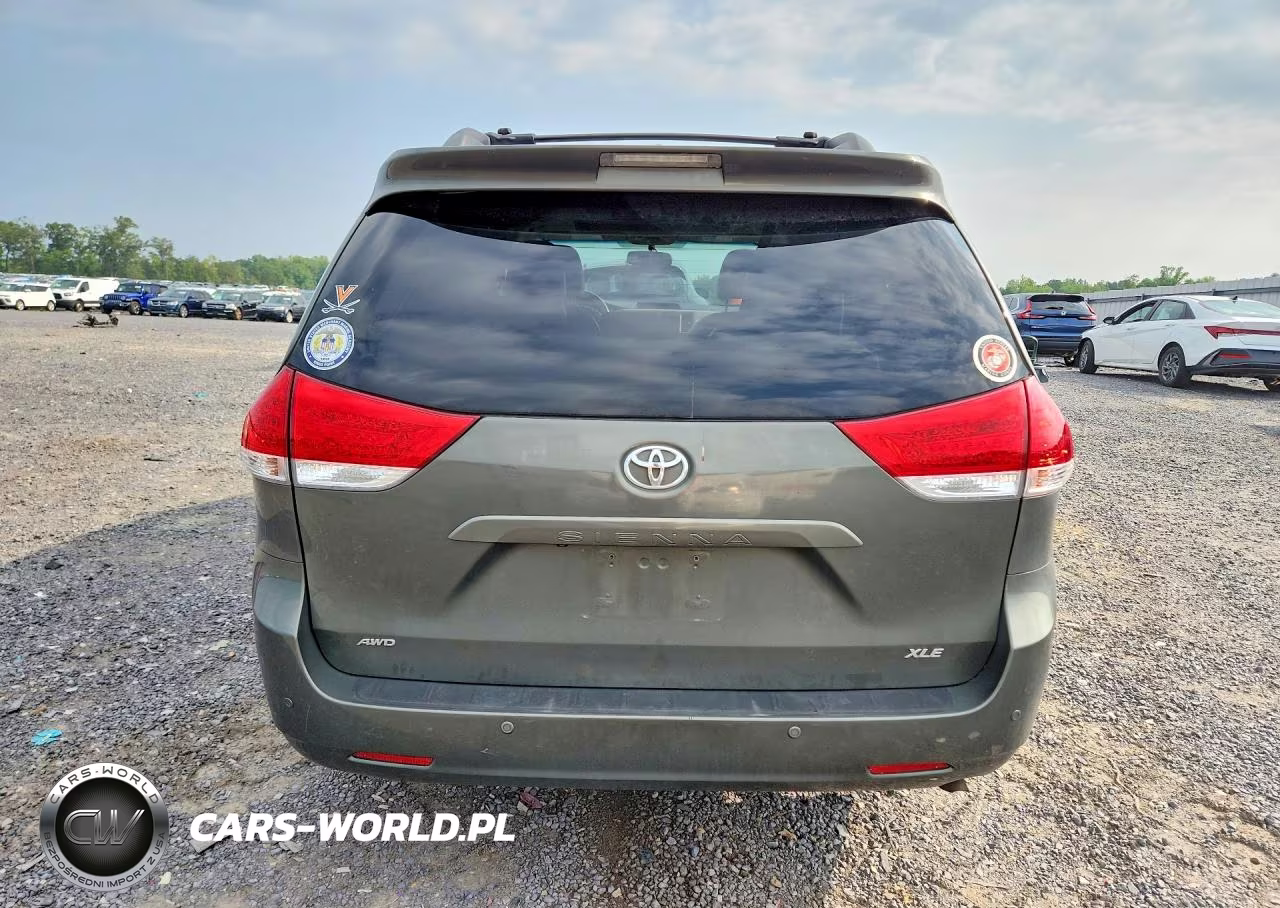2013 Toyota Sienna VIN:5TDDK3DC7DS061818 - 6
