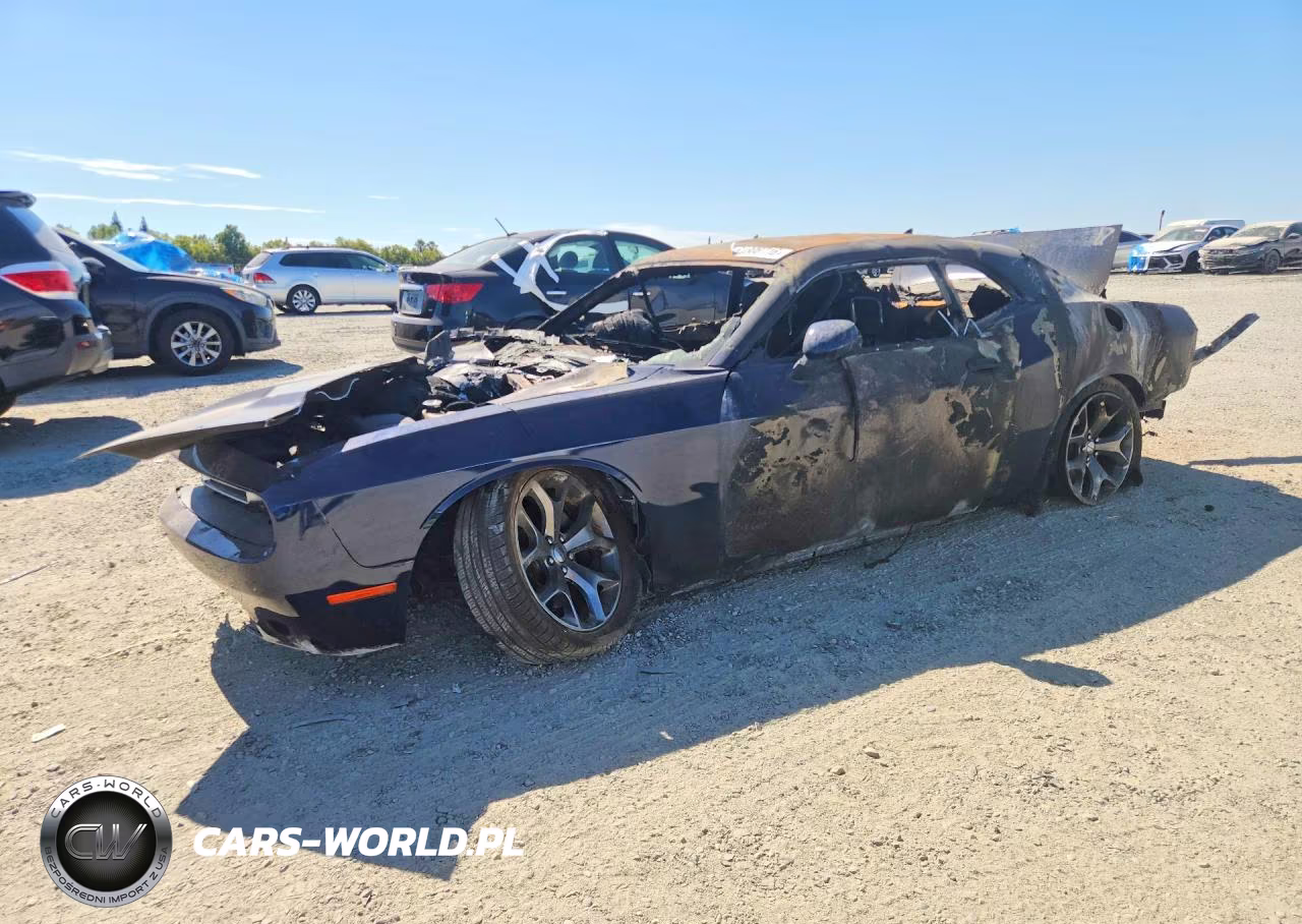 2015 Dodge Challenger Sxt – zdjęcie 1 z 12