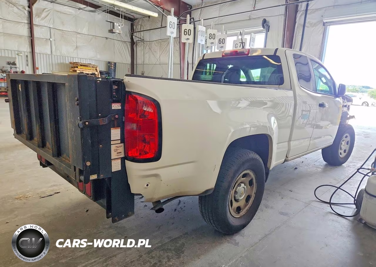 2016 Chevrolet Colorado VIN:1GCHSBEA1G1300418 - 3