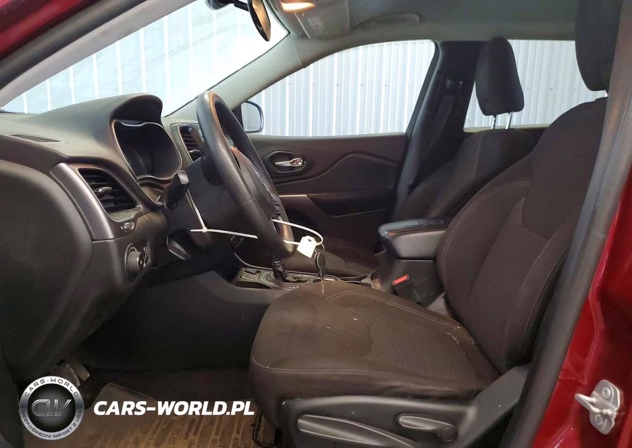 2019 Jeep Cherokee Latitude VIN:1C4PJLCB6KD123212 - 7
