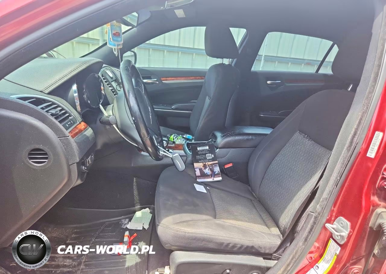 2012 Chrysler 300 VIN:2C3CCAAG5CH213830 - 7