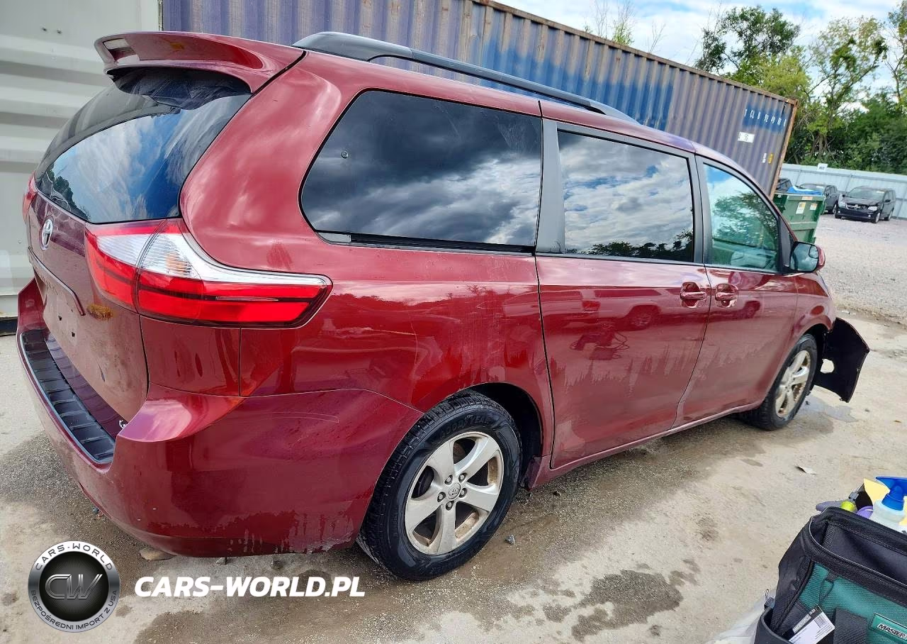 2016 Toyota Sienna Le VIN:5TDKK3DC2GS730251 - 3
